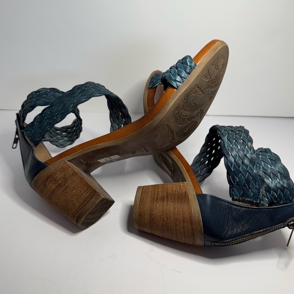 SUNDANCE Bonaire Strappy Sandals Blue 39 - Picture 8 of 10